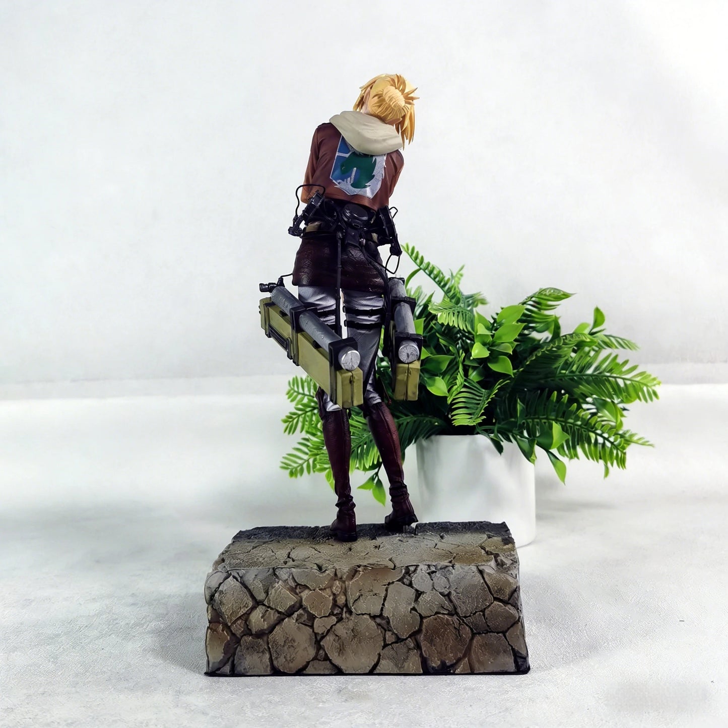 Figura Annie Leonhart - Attack on Titan | Estatua Coleccionable 1/8