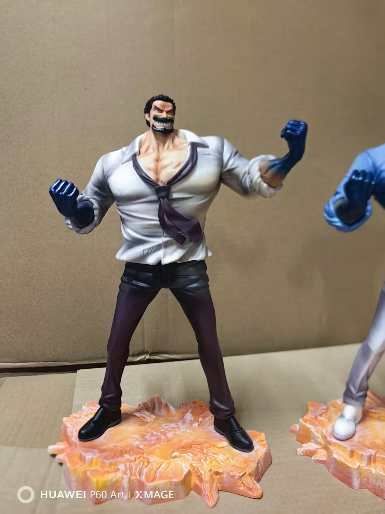 Figura Monkey D. Garp - One Piece | Héroe de la Marina 30cm