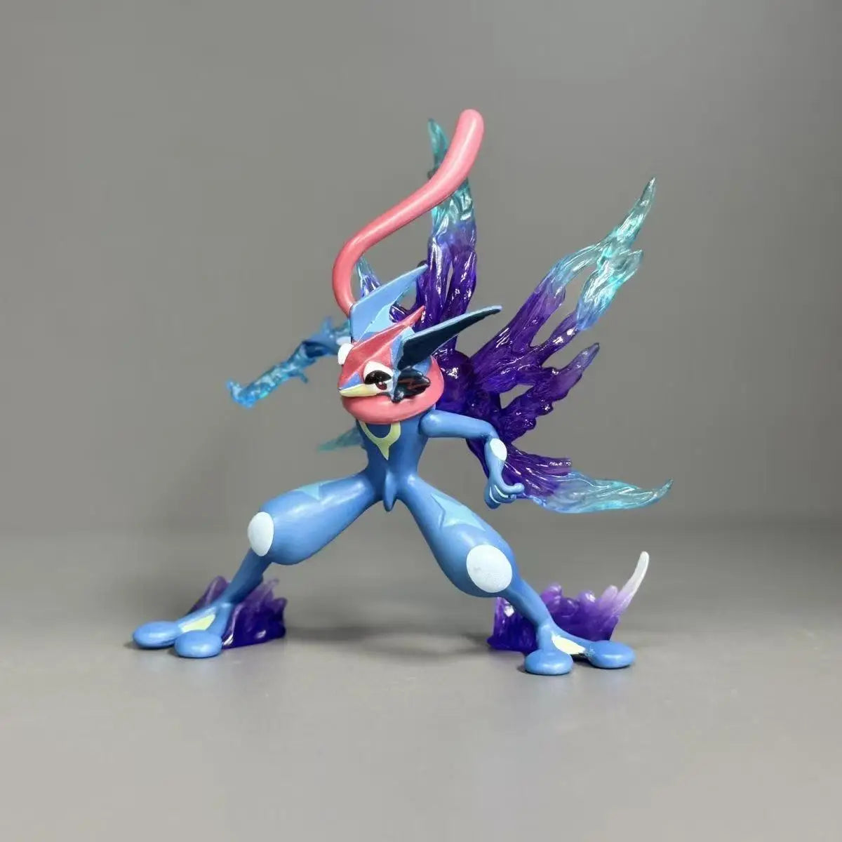 Figura Greninja - Pokémon | PVC 12cm