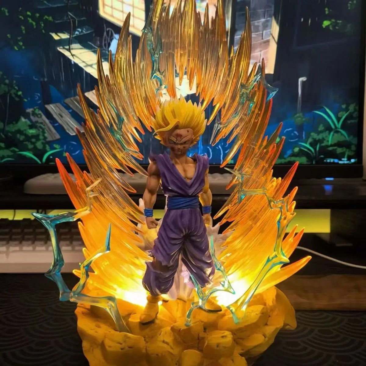 Figura Son Gohan Super Saiyan 2 (cabezas intercambiables, base LED) - Dragon Ball Z | JT Studio 35cm