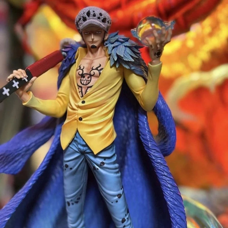 Figura Trafalgar Law - One Piece | Trafalgar D. Water Law con su espada Kikoku 27cm