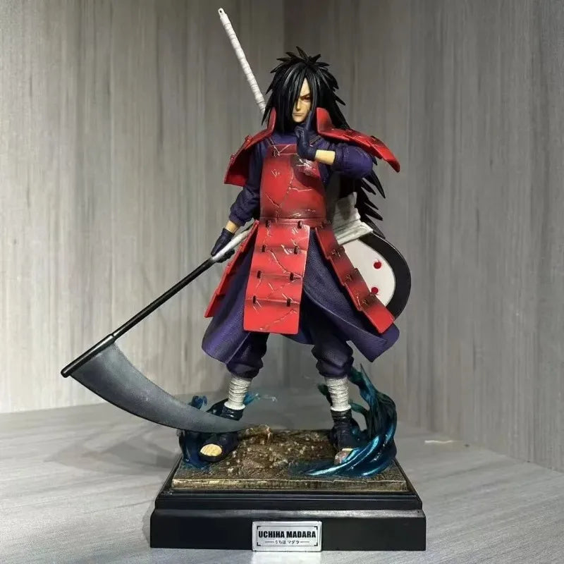 Figura Uchiha Madara - Naruto | Uchiha Madara con base luminosa LED 36cm
