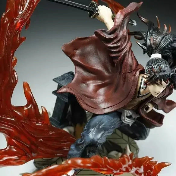 Figura Yoriichi Tsugikuni - Demon Slayer | Yoriichi Tsugikuni, el espadachín legendario 30cm