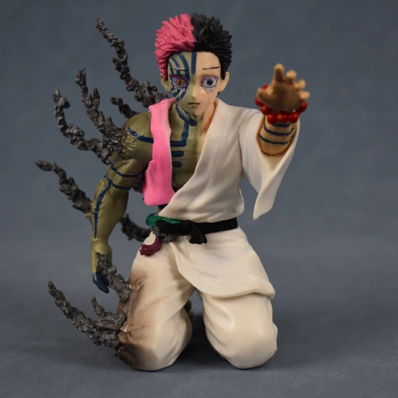 Figura Akaza Hakuji Transformación - Demon Slayer | Dualidad Humano Demonio 13cm