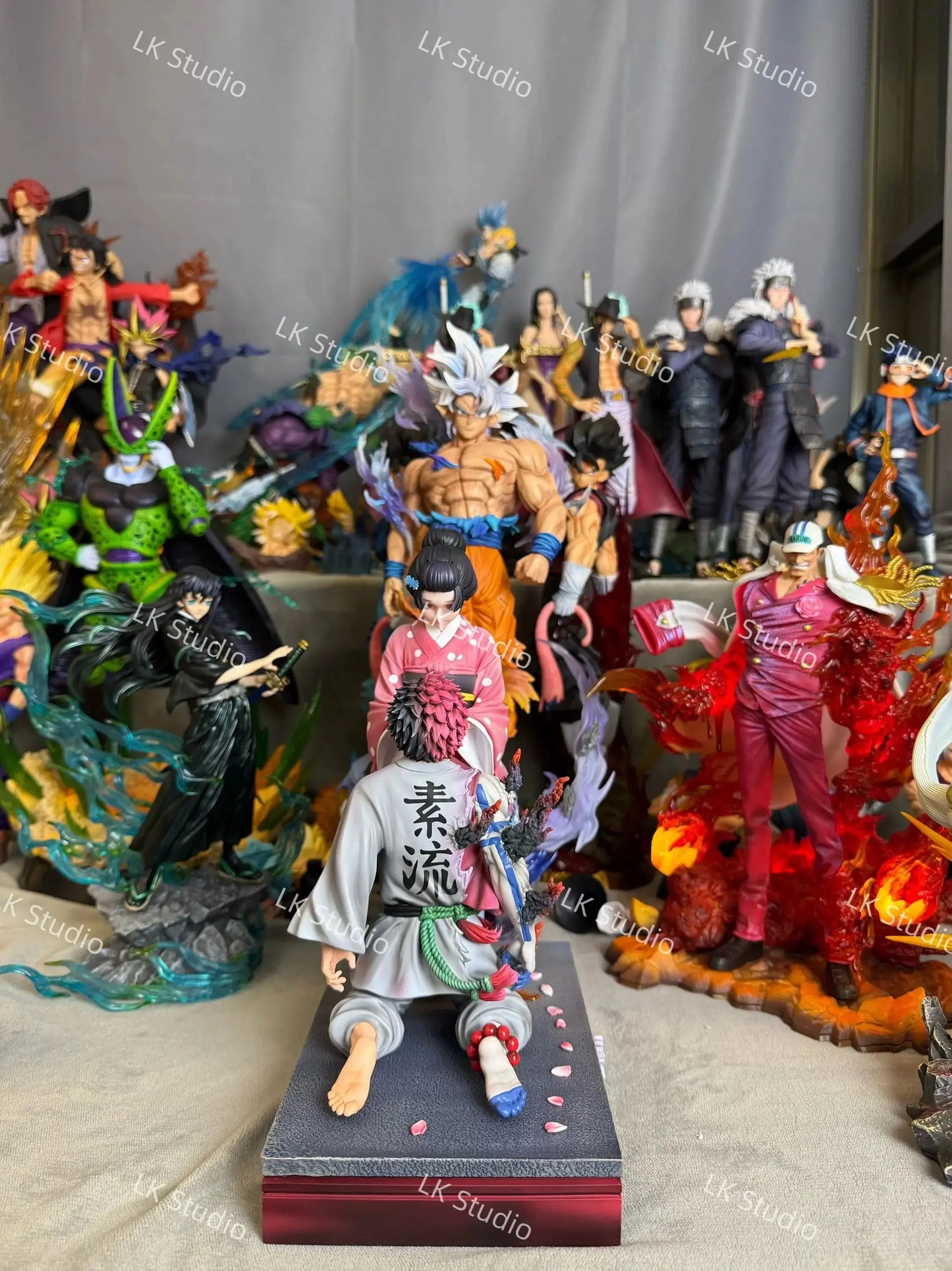 Figuras Akaza y Koyuki - Guardianes de la Noche | 27cm