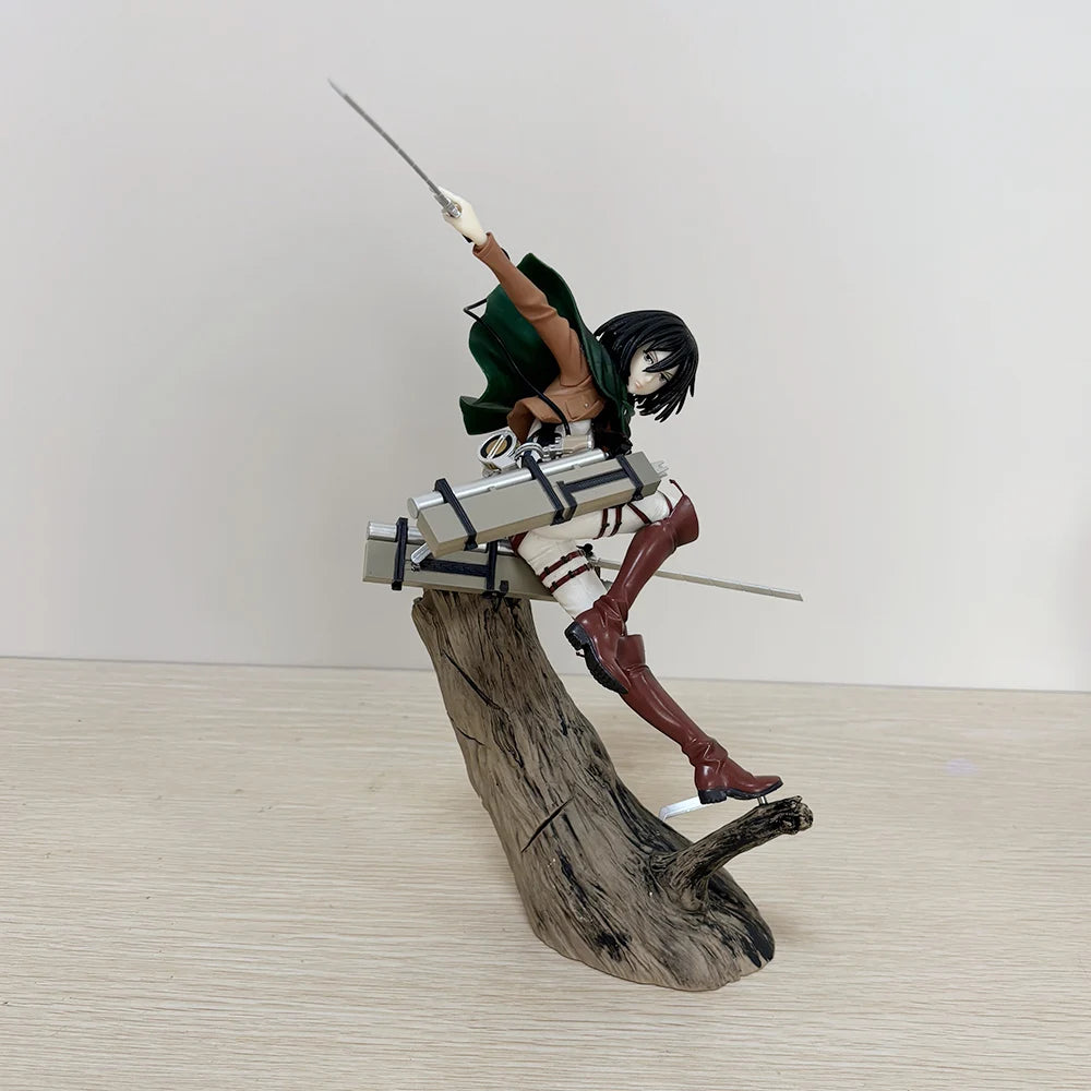 Figuras Levi y Mikasa Ackerman - Attack on Titan | Artfx J PVC