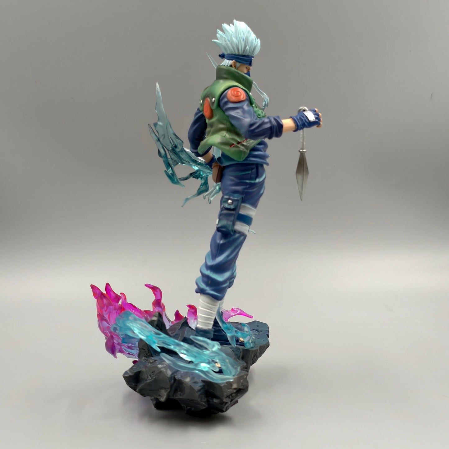 Figuras de acción de Anime Hatake Kakashi de 24cm y 9,4 pulgadas, estatua de Pvc, adorno de escritorio, colección, modelo de estatua, decoración, juguetes para habitación y escritorio