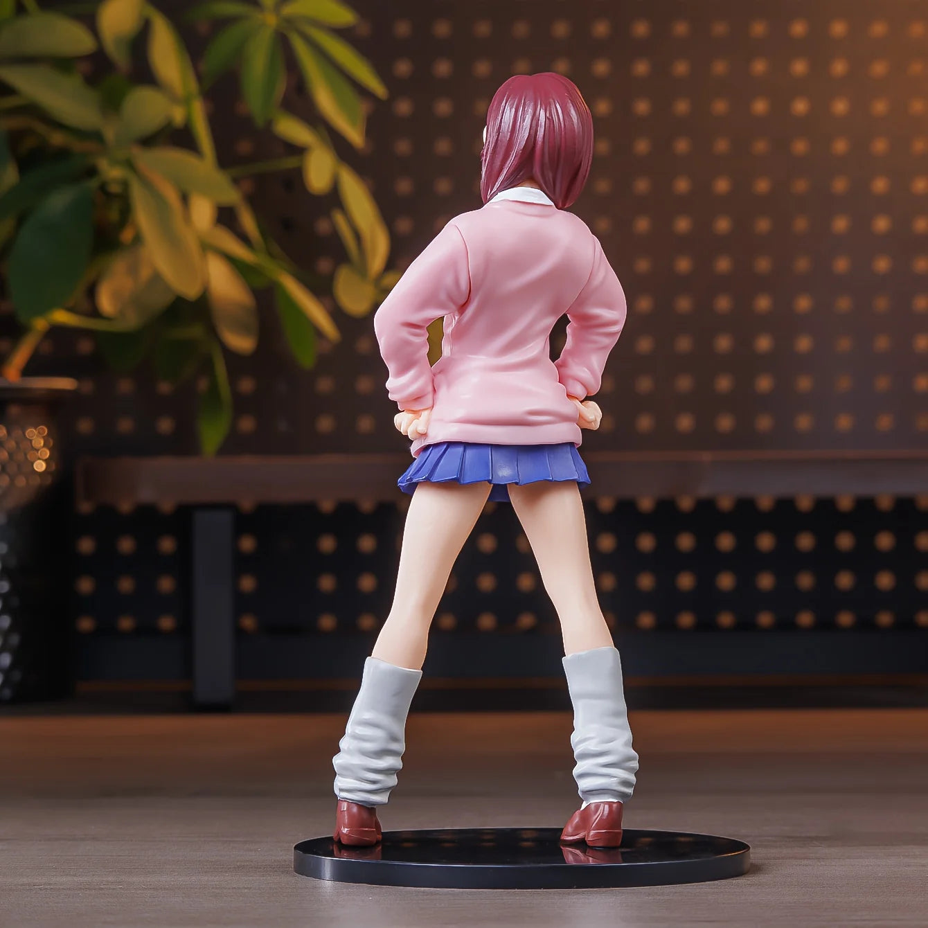 Figura Momo Ayase - Dandadan | Momo Ayase, figura de chica fantasma con decoración