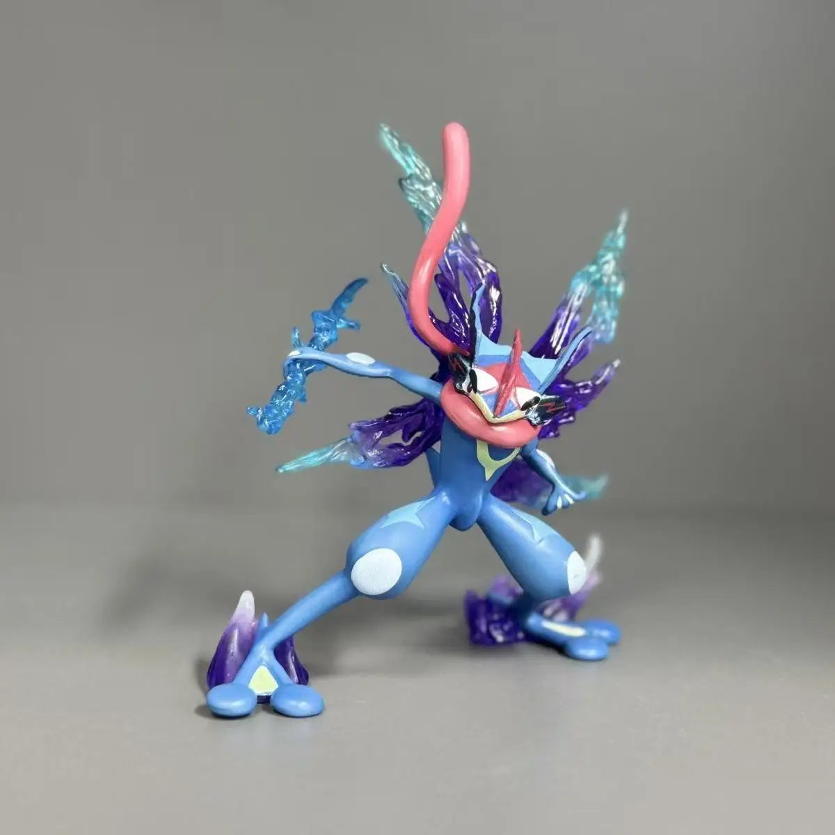 Figura Greninja - Pokémon | PVC 12cm