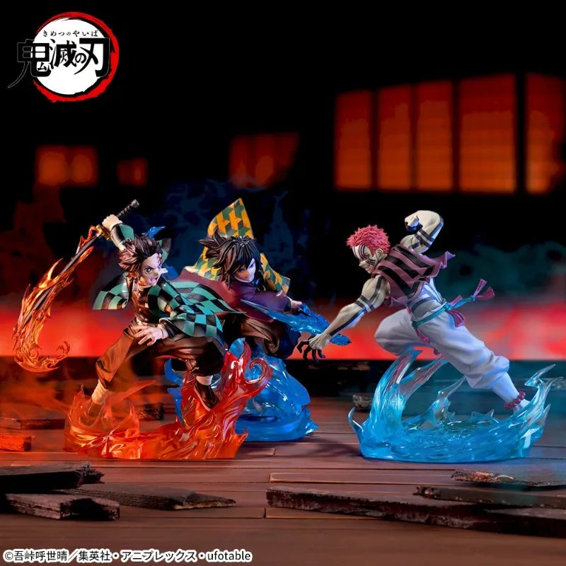 Figuras Tanjiro, Giyu y Akaza - Guardianes de la Noche | SEGA XrossLink 14cm